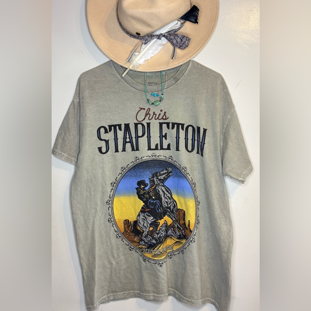 NWT Chris Stapleton Graphic Tee in Stone Gray with Cowboy Print 100% Cotton